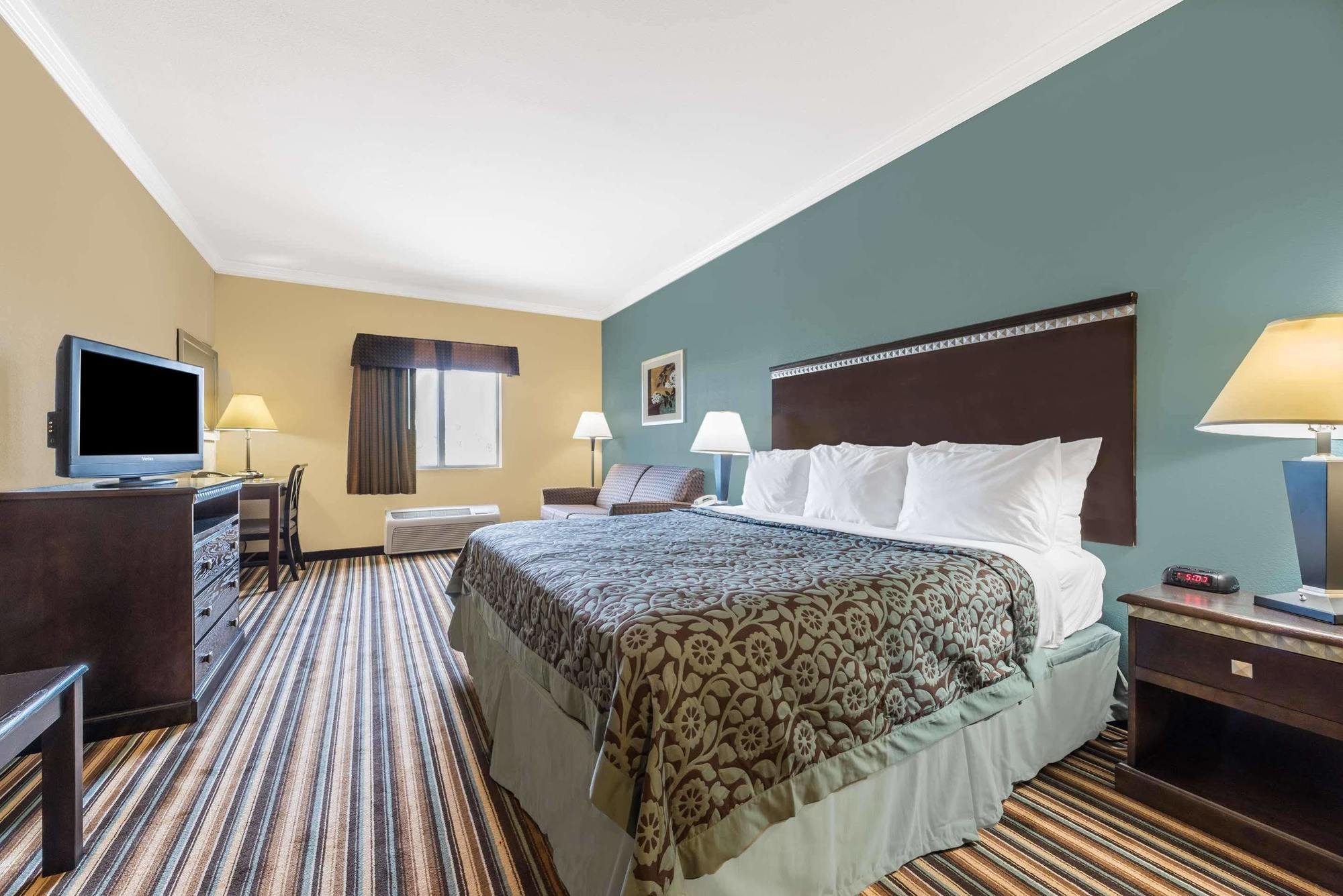 Days Inn By Wyndham Rockdale Texas Esterno foto